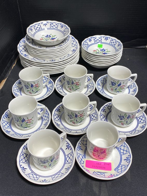 Johnson Brothers Dinnerware Set