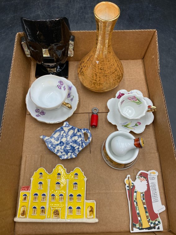China Teacups & Mixed Ceramics