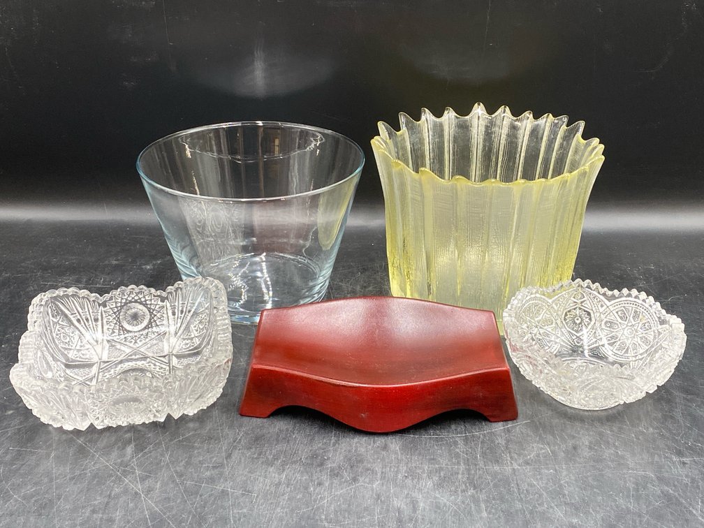 "Icicle Bowl" & Related Decor