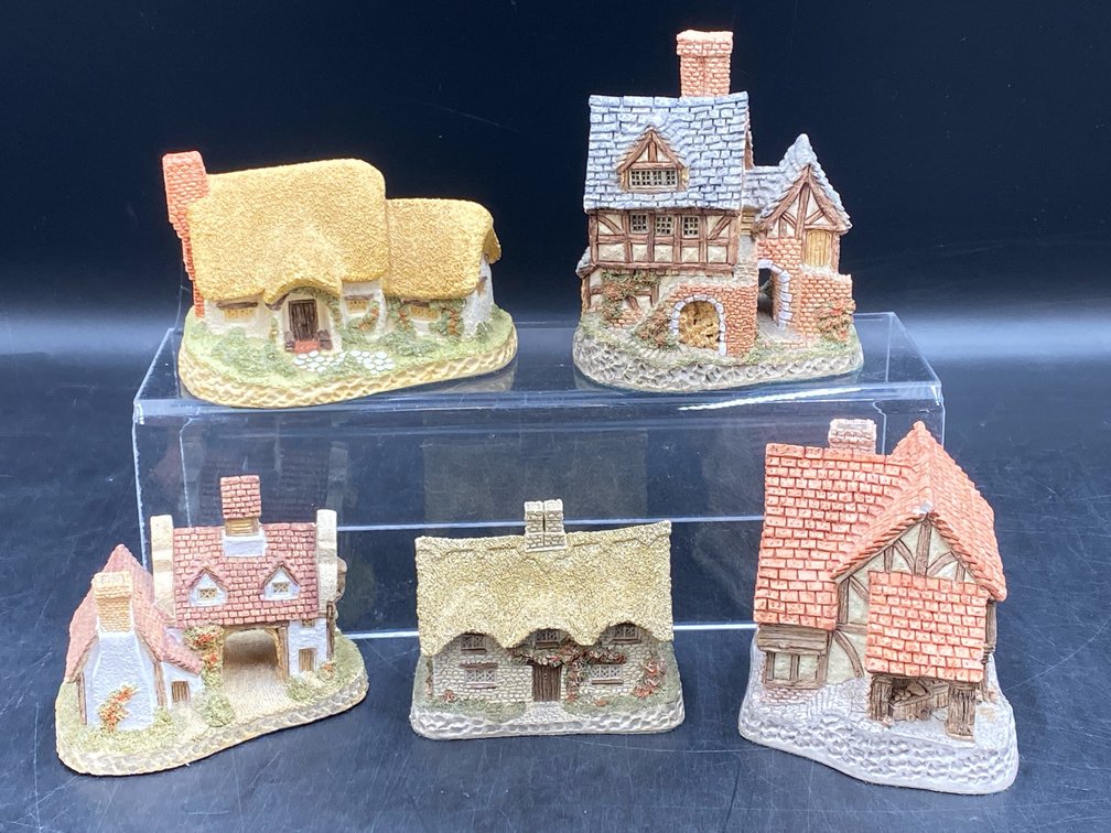 1980’s David Winter Cottages