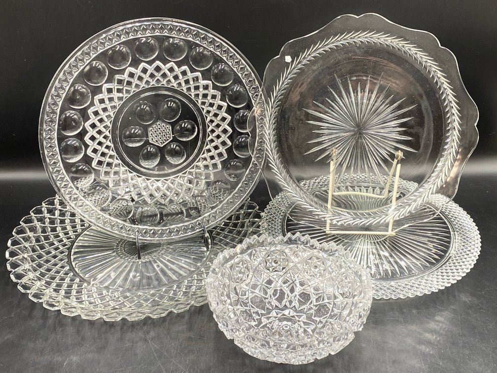 Patterned Glass Serving Articles