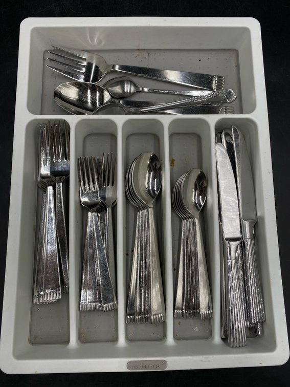 Retroneu 18/10 Stainless Steel Flatware Set