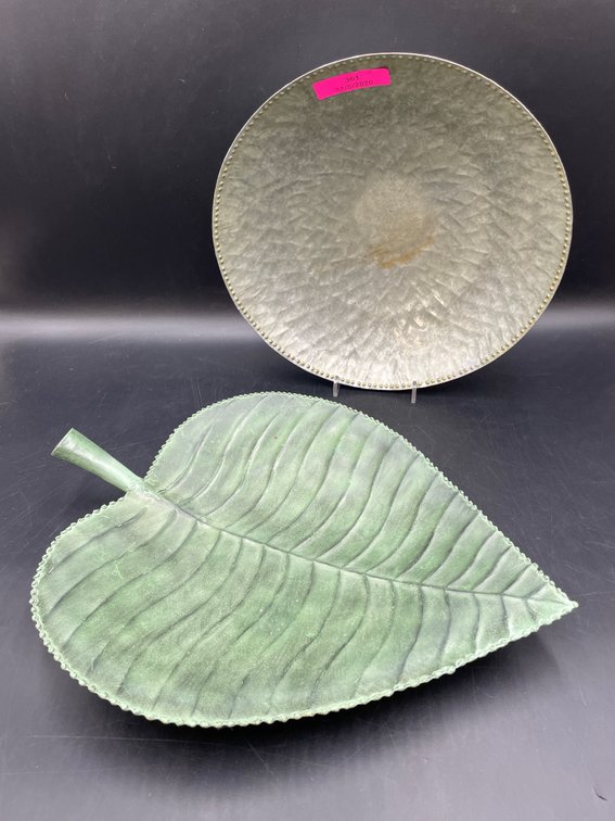 Metal Serving Pieces