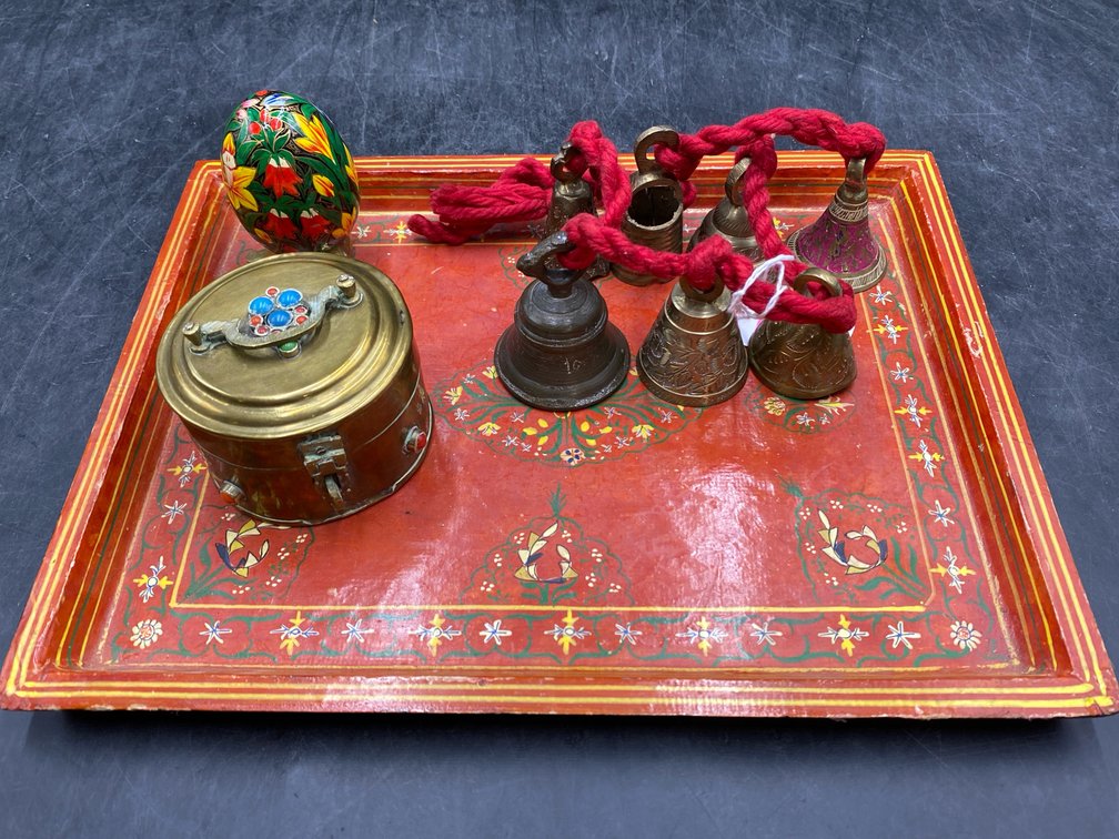 Decorative & Ritual Articles