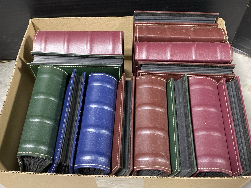 Contrast-Stitch Photo Albums