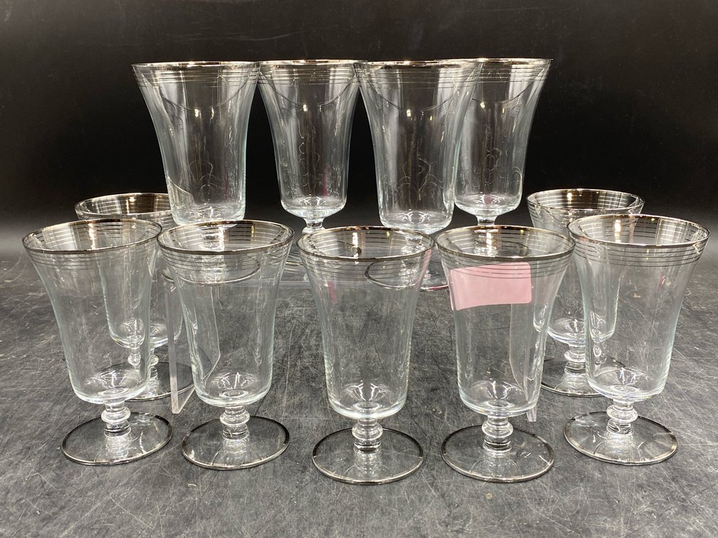 Footed Beverage Glasses