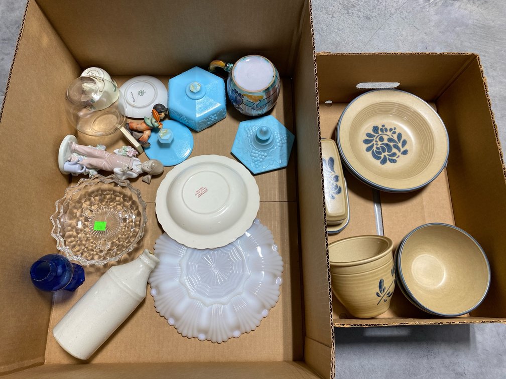 Display Cabinet Dishes