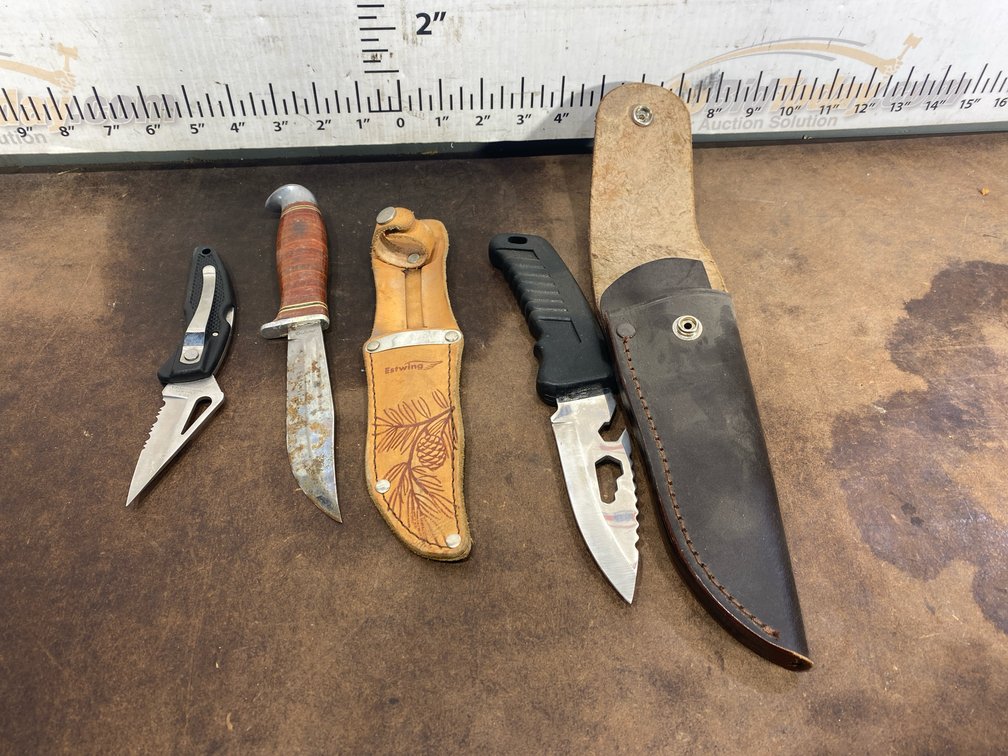 Knives and Sheaths, Approx. 5 Pieces