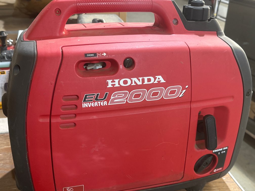 Honda EU2000i Portable Inverter Generator