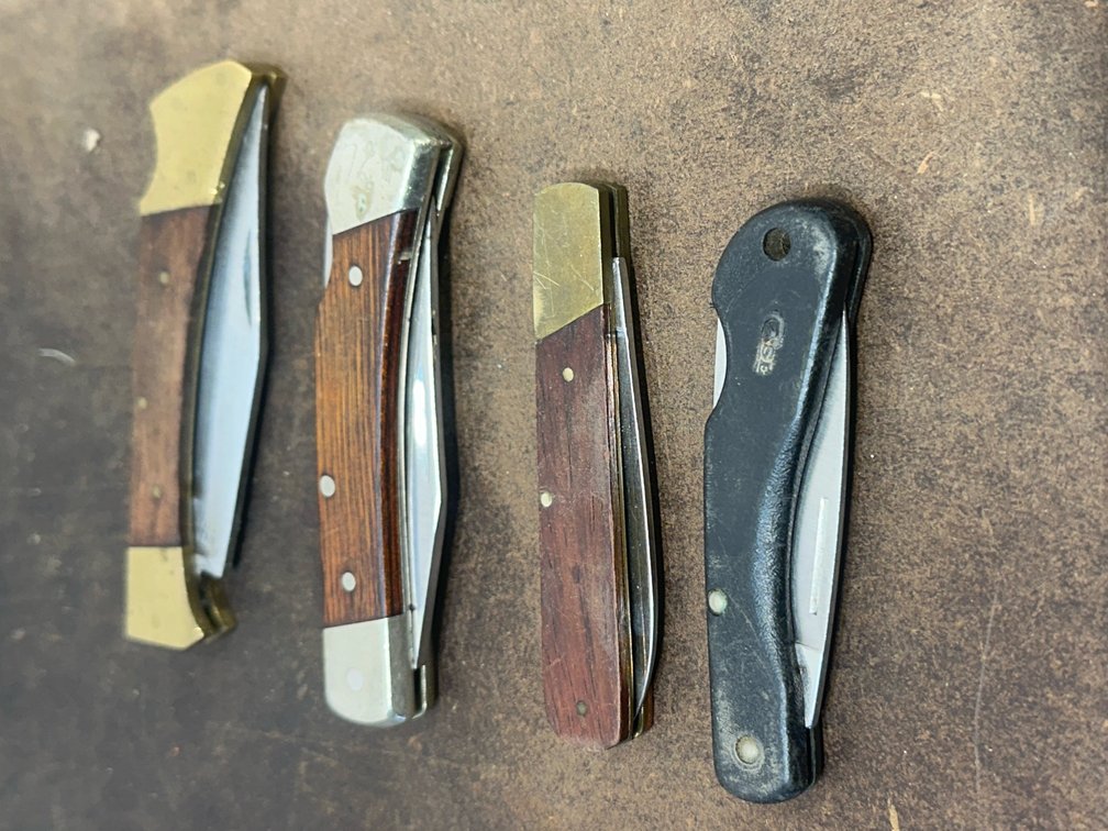 Folding Pocket Knives, Approx. 4 Pieces