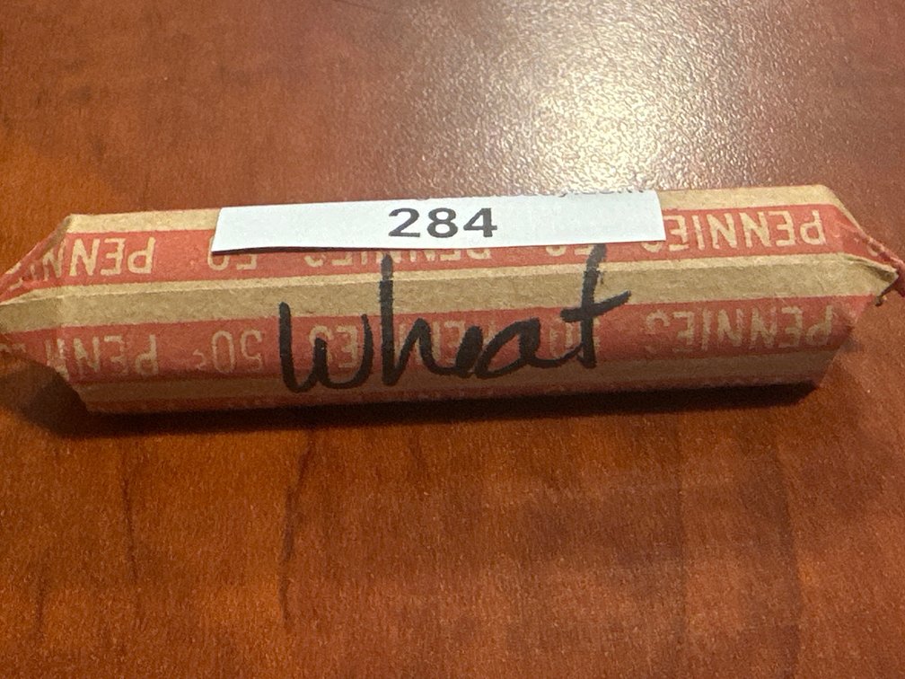 Roll of circulated US minted Lincoln wheat cents