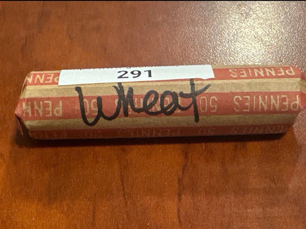 Roll of circulated US minted Lincoln wheat cents