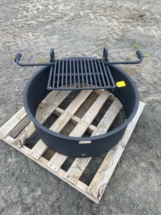 Pilot Rock Heavy-Duty Campfire Ring with Cooking Grate