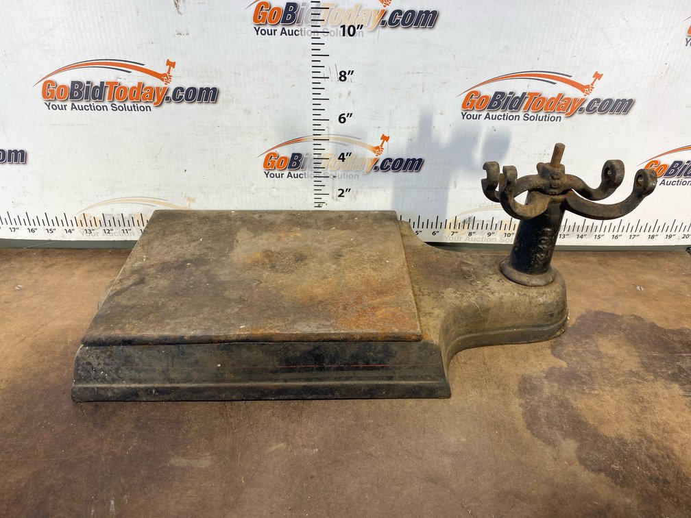 Lot 562