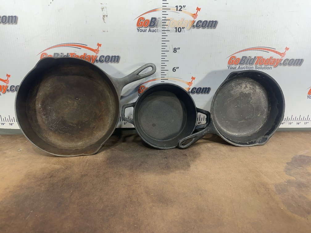 Cast Iron Skillets and Pan, 3 Pieces