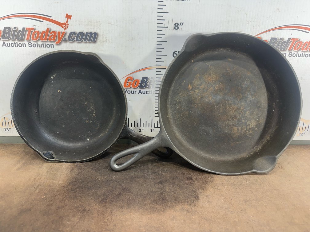 Cast Iron Skillets, 2 Pieces