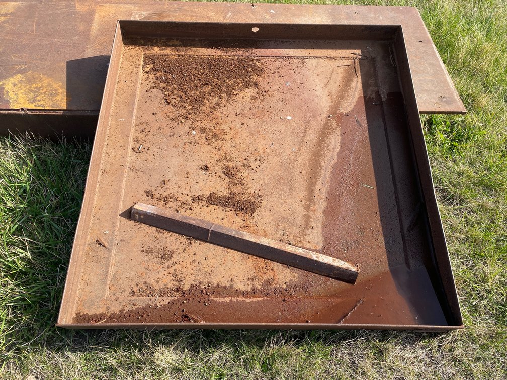 4’ x 4’ square heavy square metal