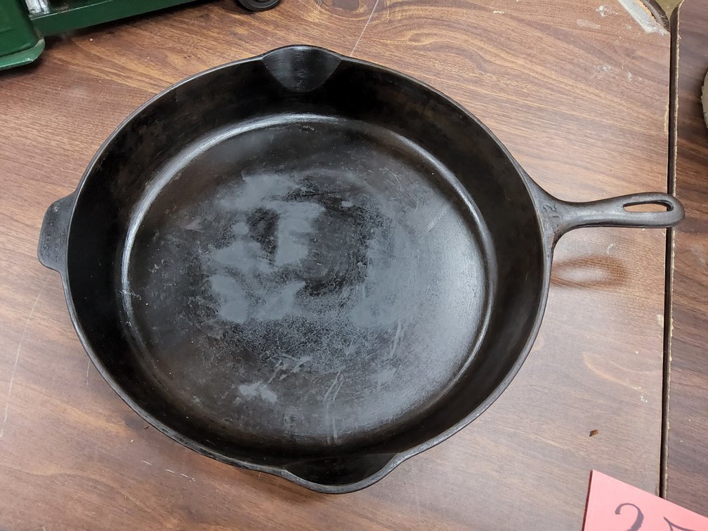 Unmarked Wagner No. 12, 14" cast iron skillet