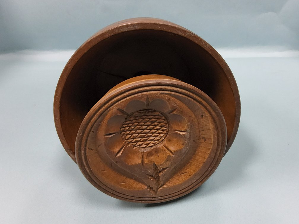 2 piece butter mold with floral design