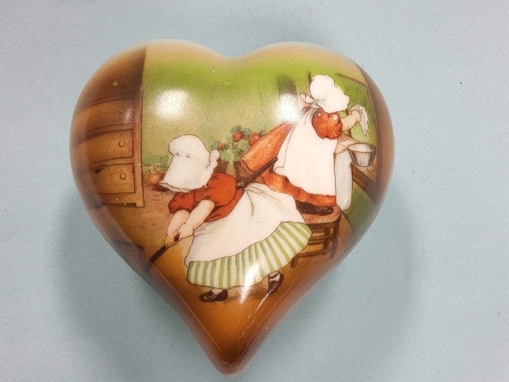 Royal Bayreuth Bonnet Babies heart shaped box. 