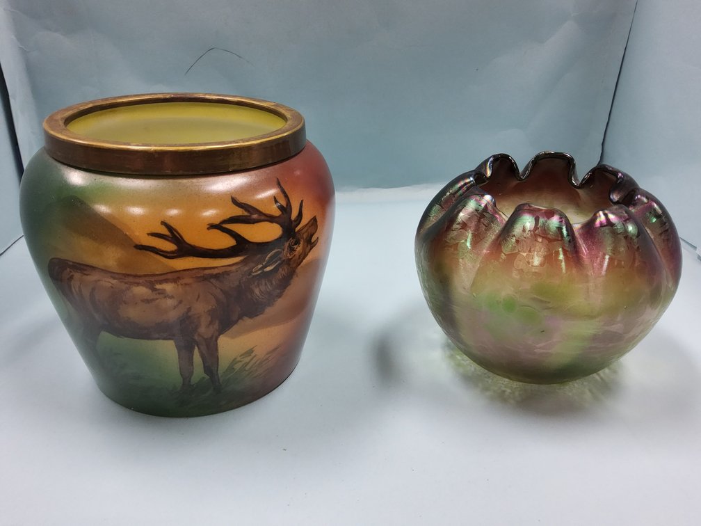Handel stag humidor and art glass rose bowl. 