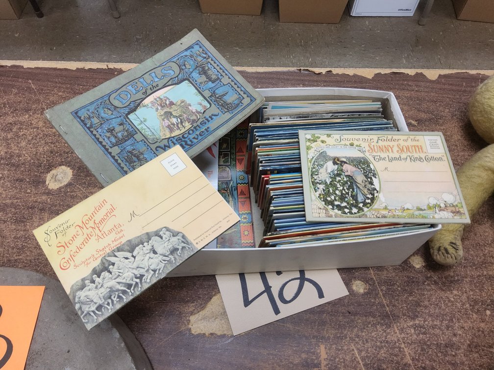 Large quantity accordion fold travel post cards