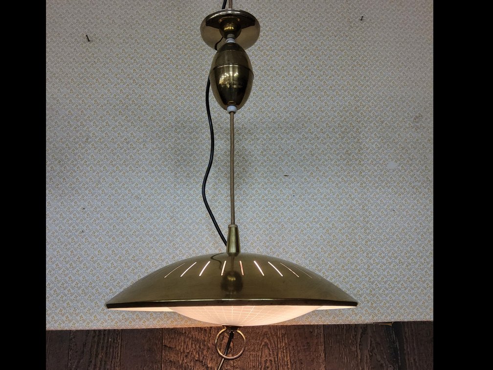 Classic 60s pull down light fixture