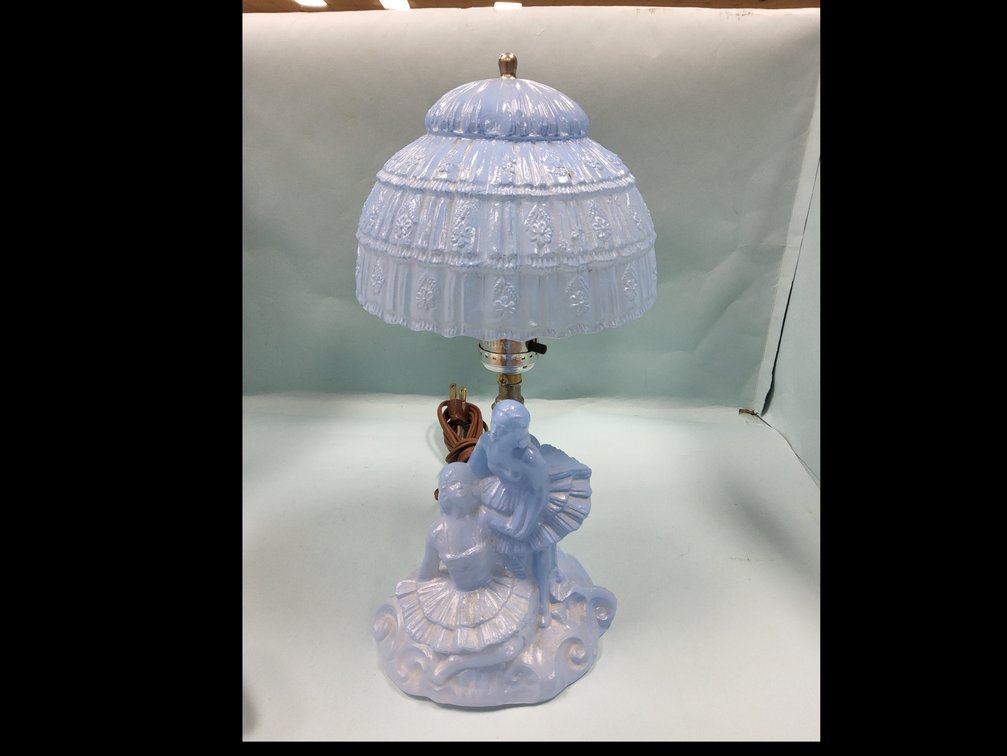 L.E. Smith glass lamp, two women dancing