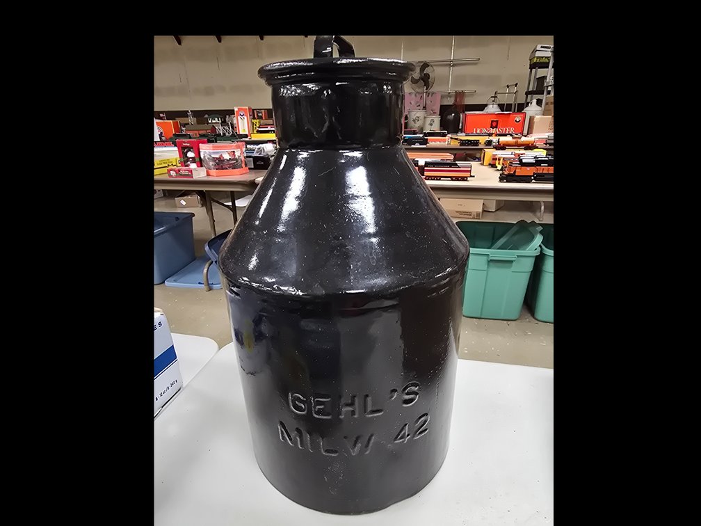Gehl's Dairy, Milwaukee, 1942 Cream Can