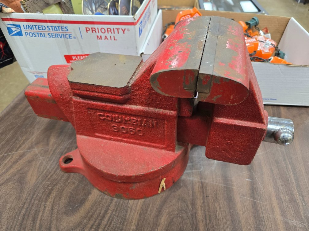 Columbian 3060, 6" vise