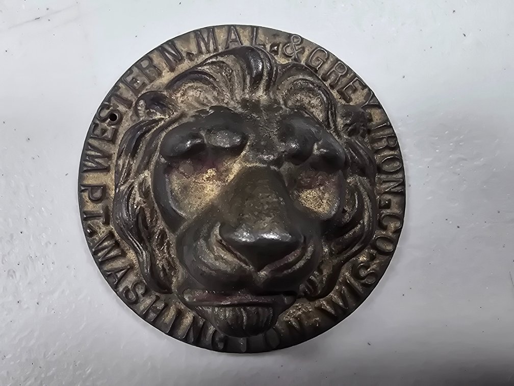 Western Malleable and Gray Iron Co. Port Washington, WI Lion Head souvenir of Sheboygan World's Exposition 1892
