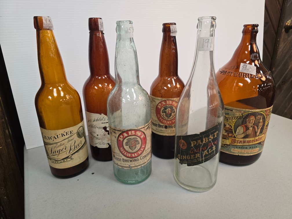 Image for November Online Breweriana Auction