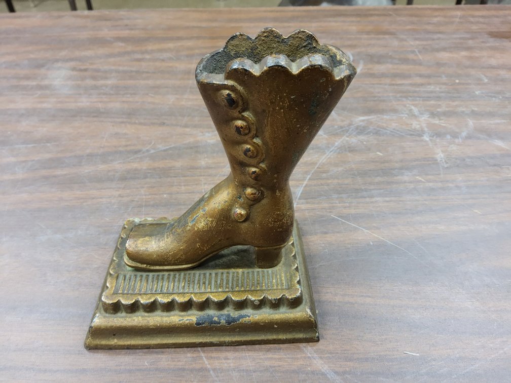 Cast iron ladies boot match holder