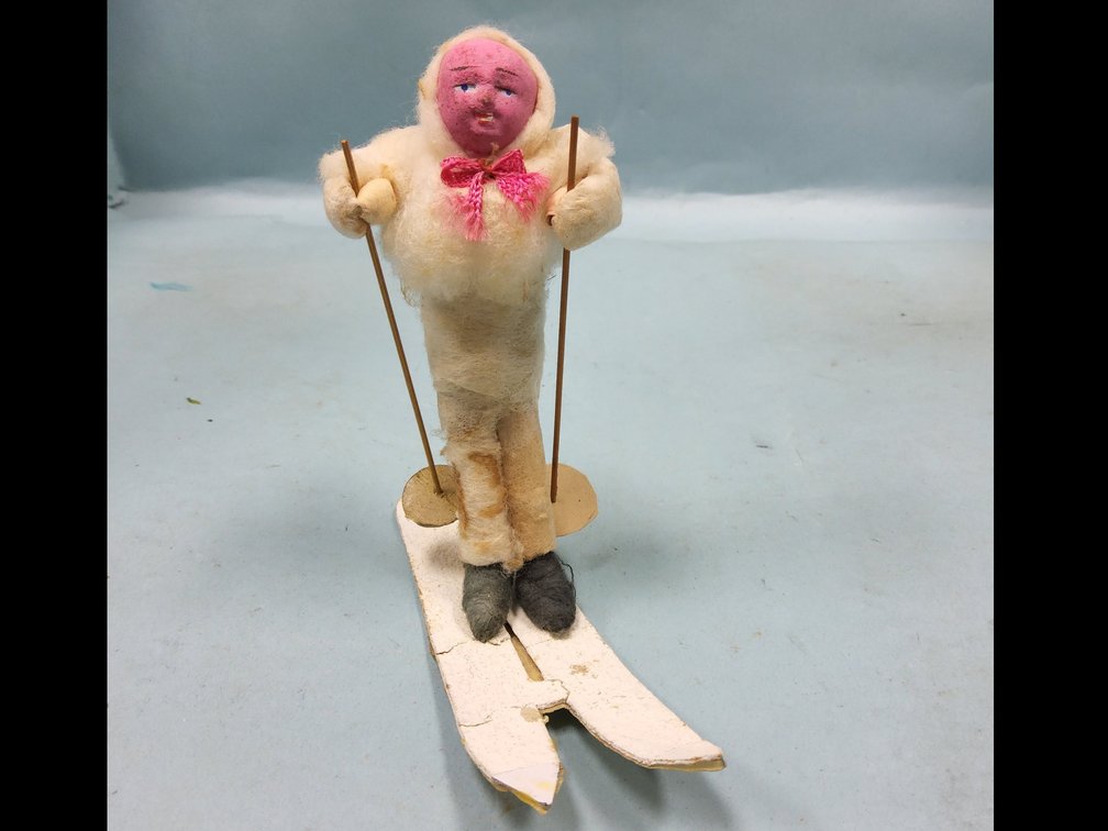 Clay face skier 