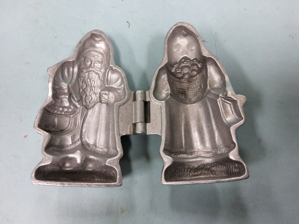 Aluminum Santa ice cream mold