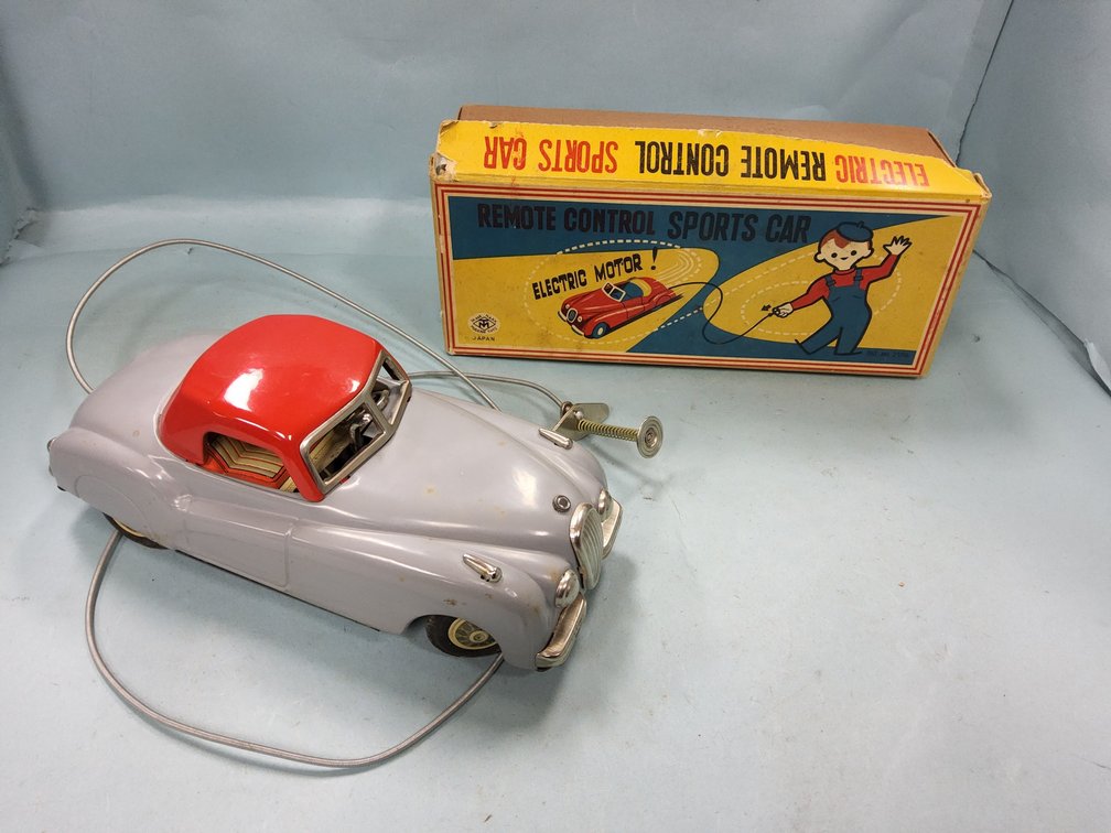 Masudaya Modern Toys Batt Op Sports Car with box