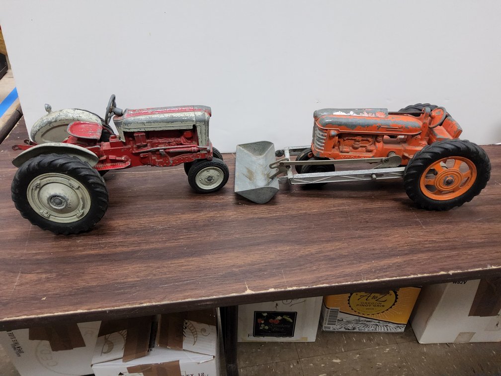 Hubley Allis tractor and a Ford die cast tractor