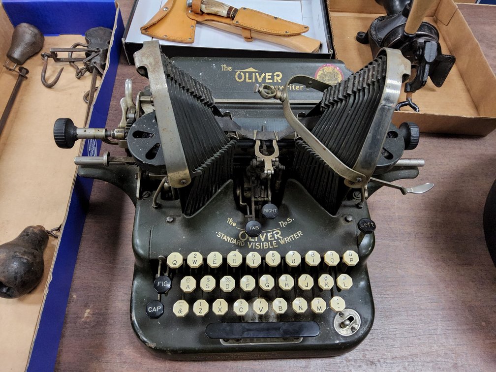 The Oliver Standard Visible typewriter Number 5.