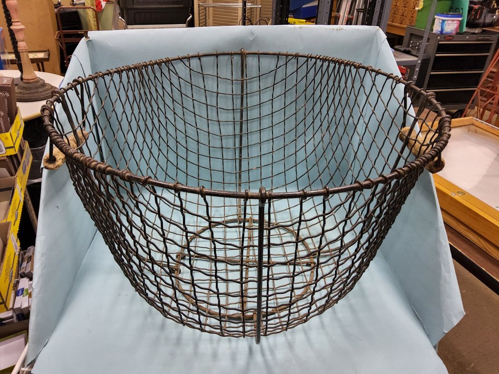 Large wire basket with ball handles