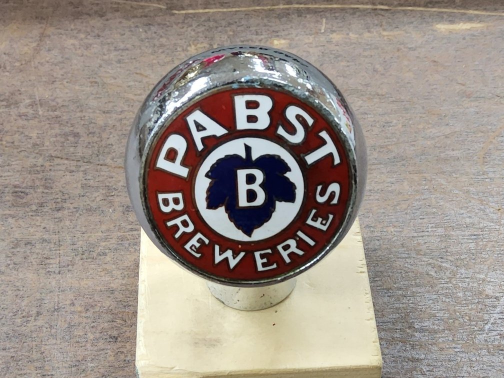 Pabst Robbins ball tap knob