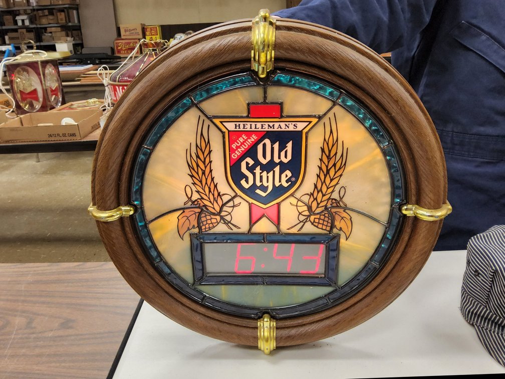 Lighted Old Style digital clock