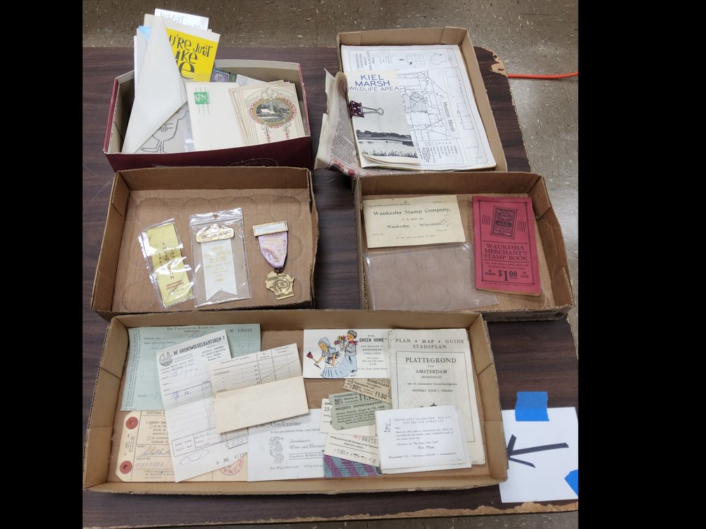 Assorted paper novelties, ephemera, Union medals, vintage greeting cards and postcards, etc.
