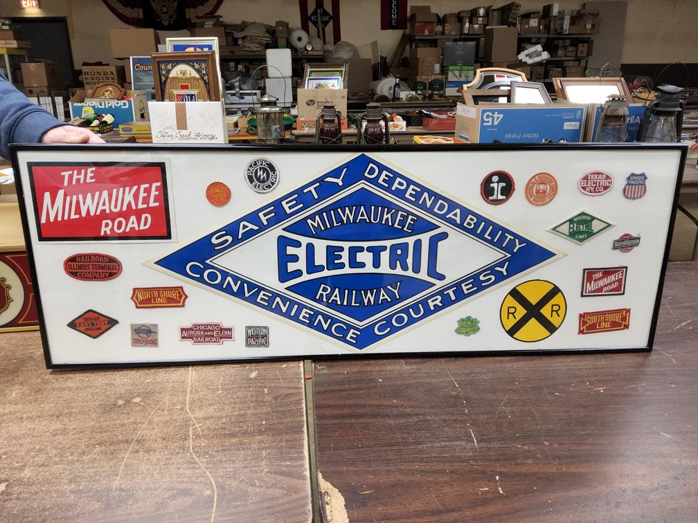 Assorted RR embroidered patches and more