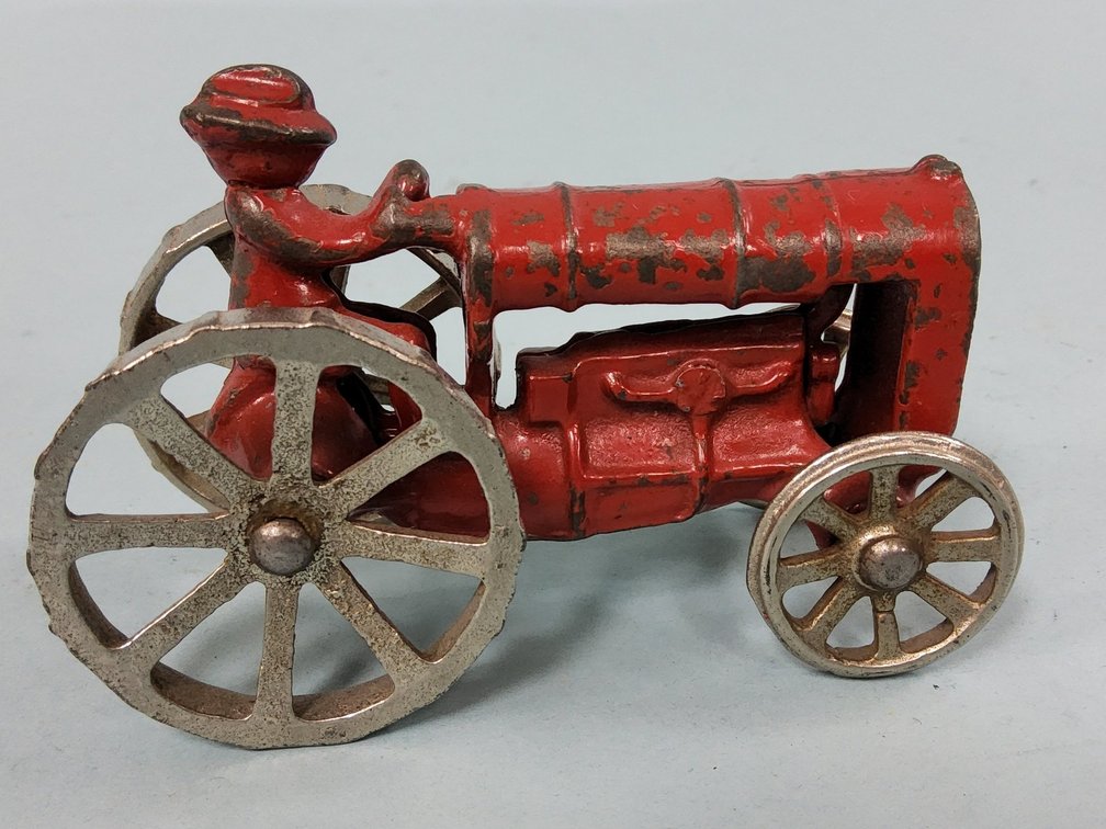 Arcade cast iron Fordson style tractor