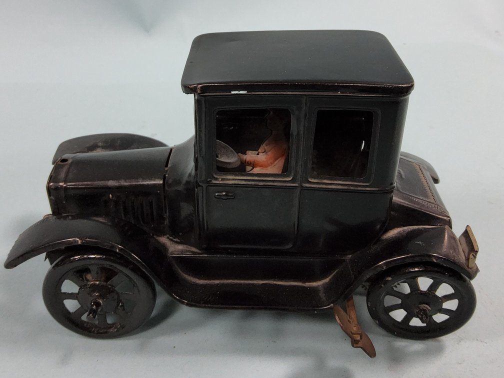Bing wind up tin Flivver toy
