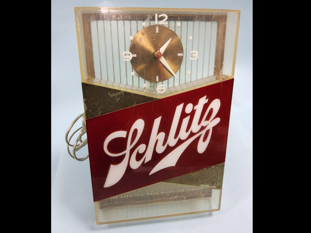 1959 Schlitz lighted back bar clock