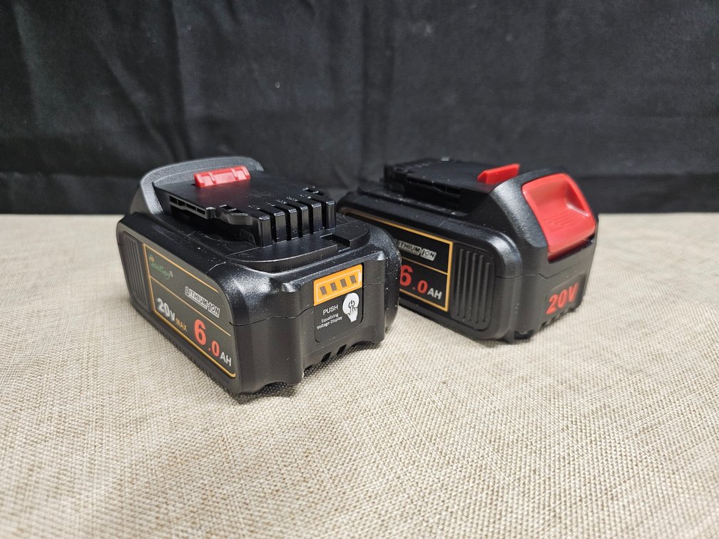 2 Pack 20v Battery ( Dewalt ) 