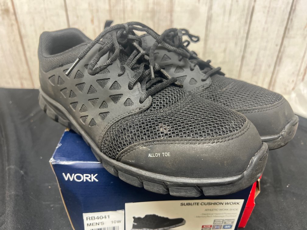 Men 10 Reebok ST work