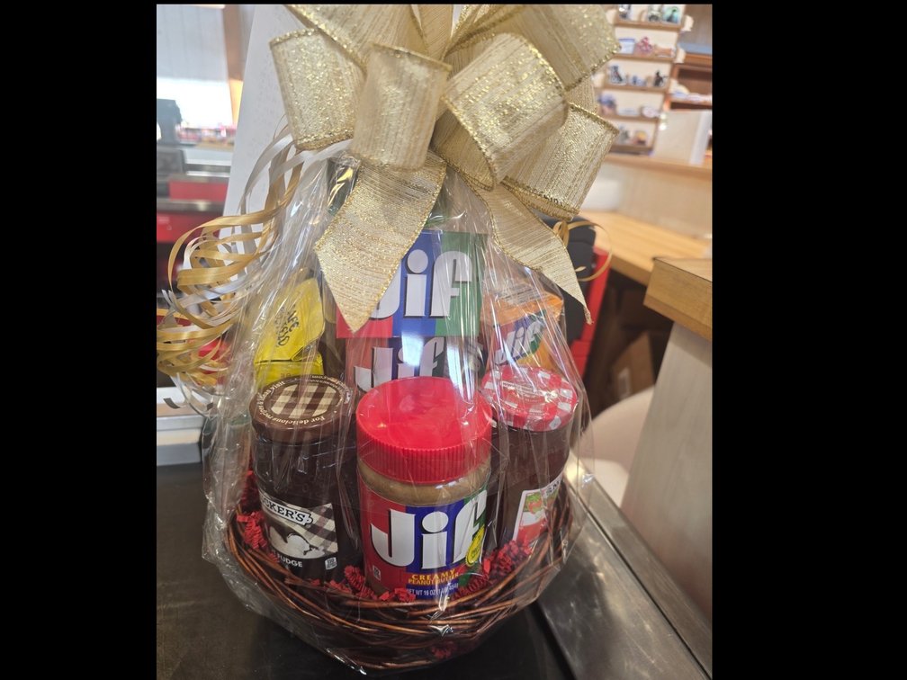 Track - Smucker’s Basket