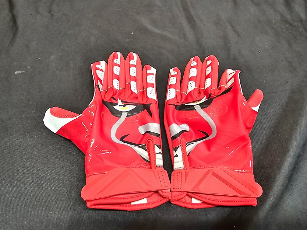 L Battle Football Gloves